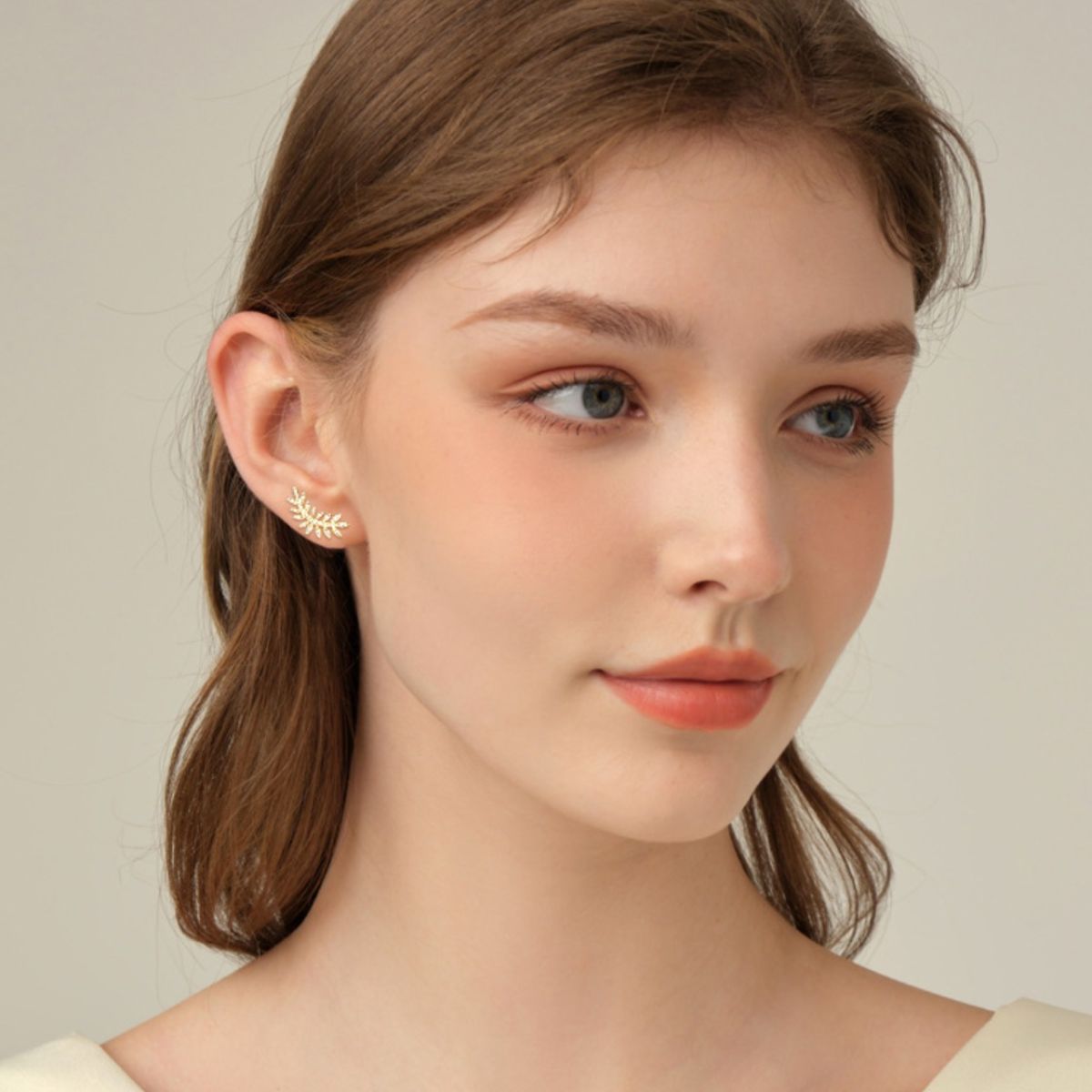 Women Moissanite 925 Sterling Silver Leaf Shape Stud Earrings