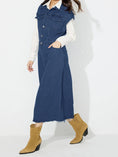 Load image into Gallery viewer, Women Slit Half Button Collared Neck Cap Sleeve Denim Dress