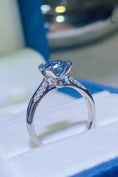 Load image into Gallery viewer, Women 1 Carat Moissanite 4-Prong Ring