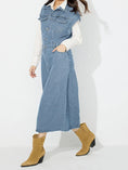 Load image into Gallery viewer, Women Slit Half Button Collared Neck Cap Sleeve Denim Dress