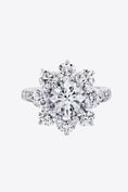 Load image into Gallery viewer, Women 1 Carat Moissanite Flower Ring