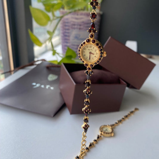 Women Natural Garnet Disc  Vintage Bracelet Quartz Watch