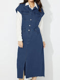 Load image into Gallery viewer, Women Slit Half Button Collared Neck Cap Sleeve Denim Dress
