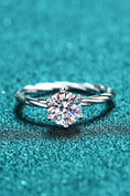 Load image into Gallery viewer, Women 1 Carat Moissanite 6-Prong Twisted Ring
