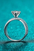 Load image into Gallery viewer, Women 1 Carat Moissanite Crisscross Ring
