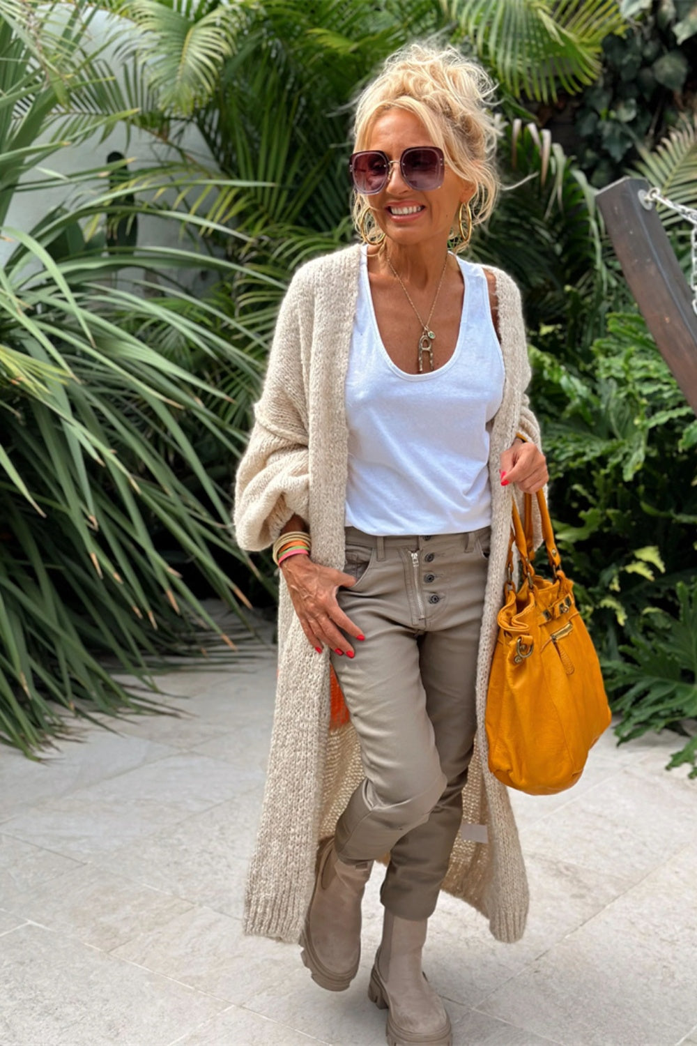 Women Letter Dropped Shoulder Long Sleeve Cardigan