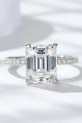 Load image into Gallery viewer, Women 5 Carat Moissanite Side Stone Ring
